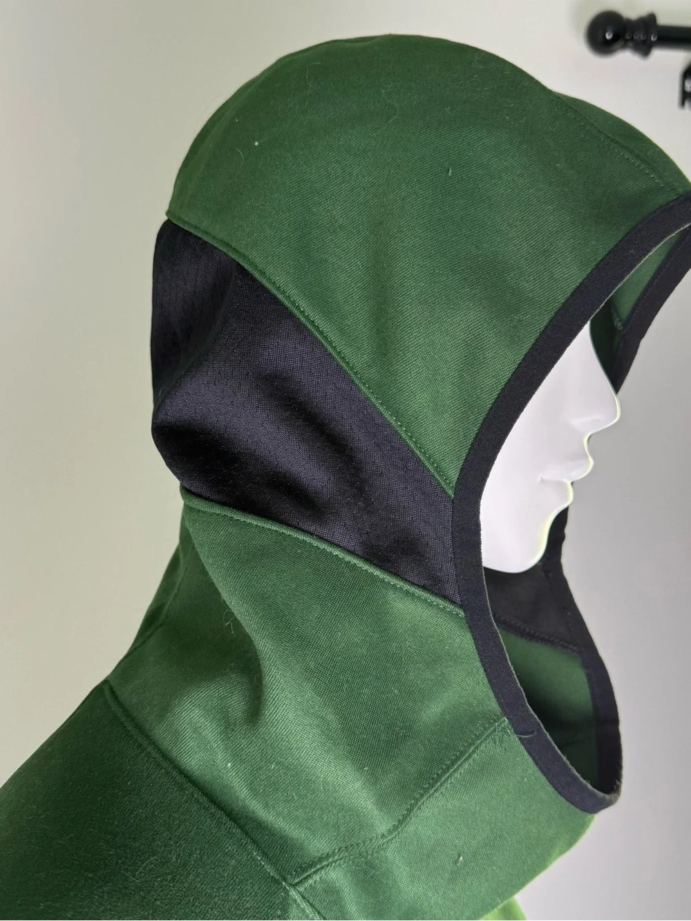 Nike Men’s Dark Green Crewneck Pullover with Black Swoosh